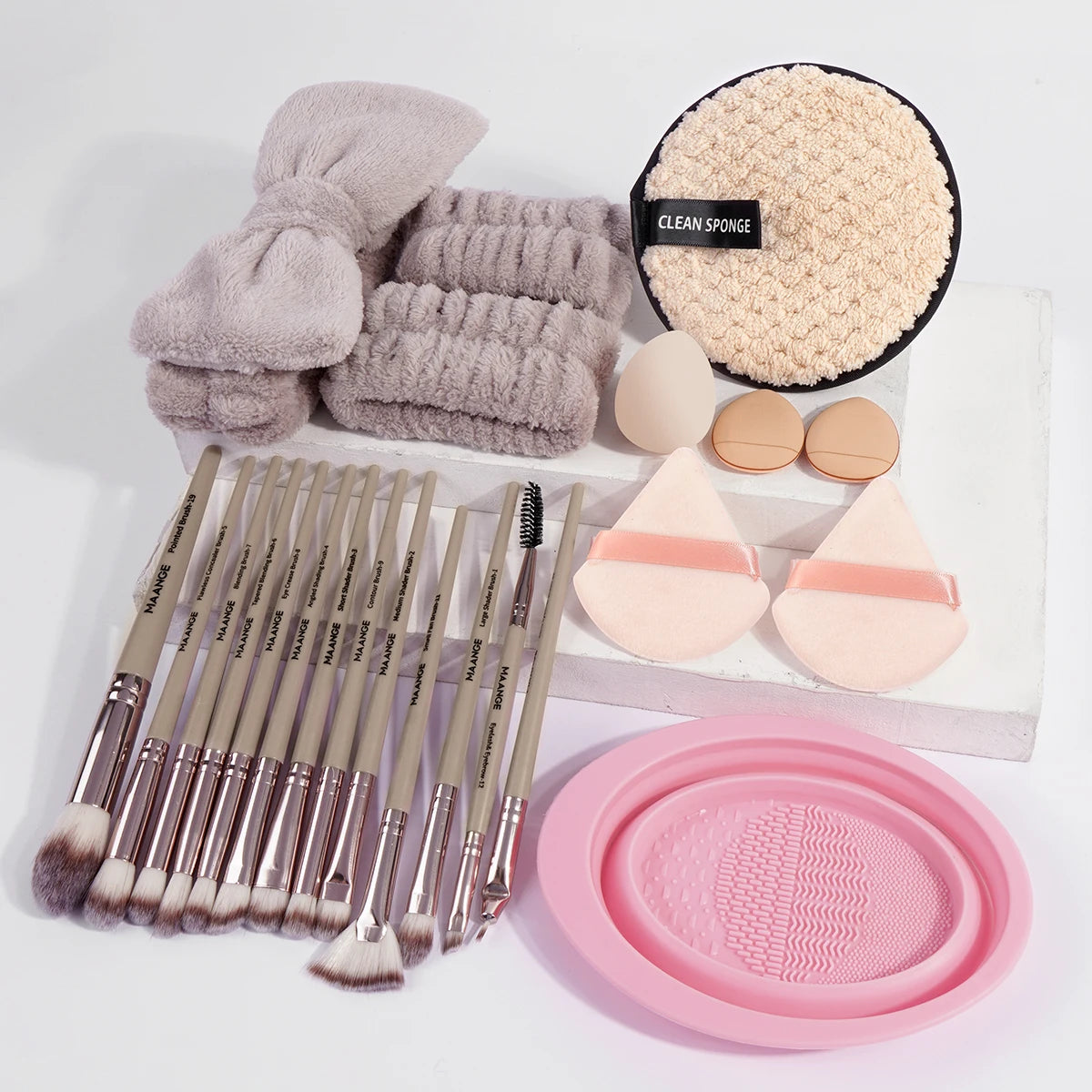 MAANGE 23pcs/Set Makeup Tool 13pcs Pro Makeup Brushes 5pcs Mixed Blender Sponges Puff Makeup Remover Headband Wristband Gifts